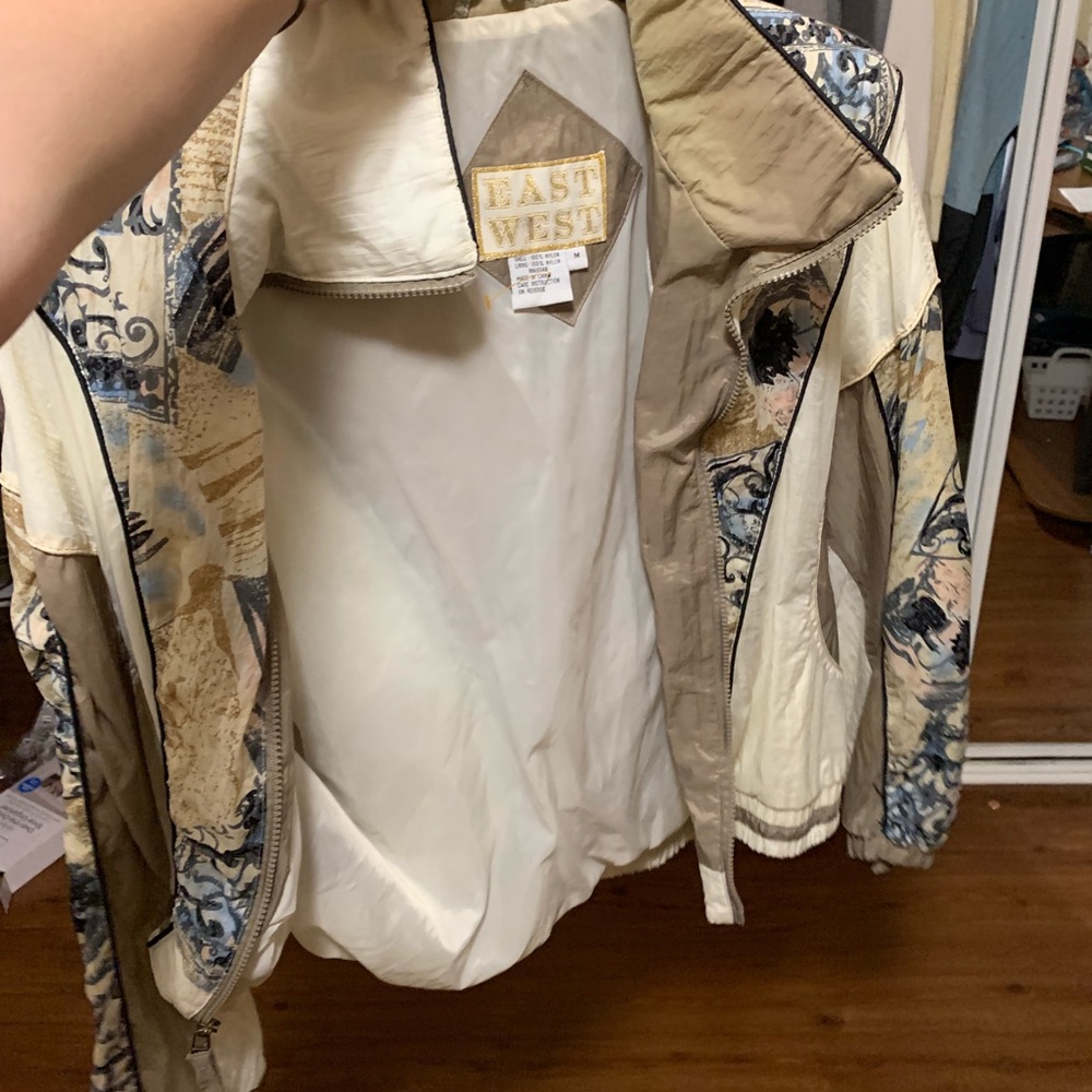 Wind breaker